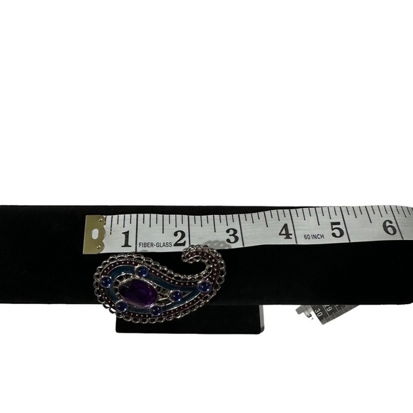 Silver-Toned Teardrop Brooch with 6 Blue Stones & 1 Large Purple Stone No Marks - Picture 4 of 6